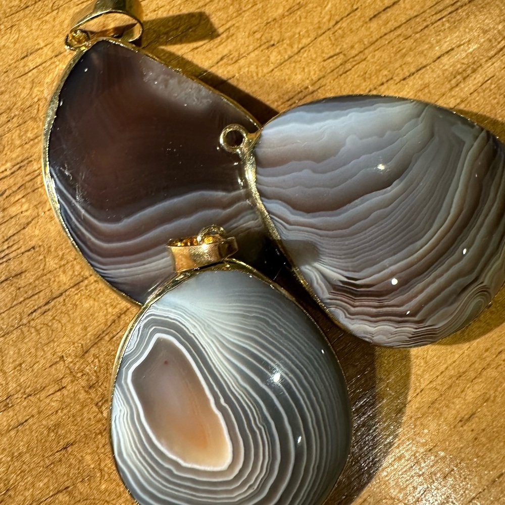 Elegant Brown and Gray Agate Pendants for Necklaces